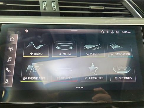 Used 2024 Audi Q8 e-tron Premium image 47