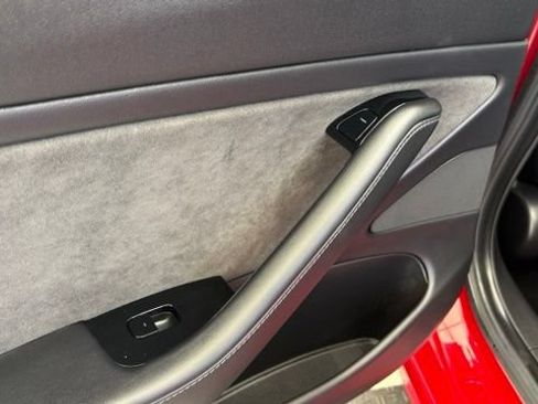 Used 2019 Tesla Model 3 Long Range RWD image 18