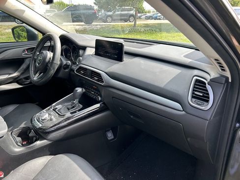 Used 2022 MAZDA CX-9 Touring image 36