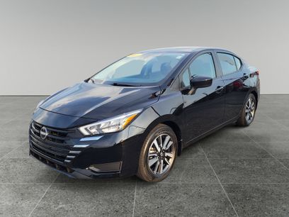 Used 2025 Nissan Versa SV w/ Trunk Package