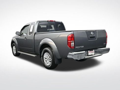 Used 2018 Nissan Frontier SV RWD image 4