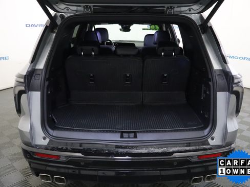 Used 2026 Chevrolet Traverse High Country w/ LPO, Floor Liner Package AWD/4WD image 9