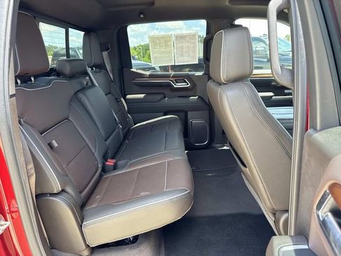 Used 2023 GMC Sierra 1500 Denali w/ Technology Package AWD/4WD image 14