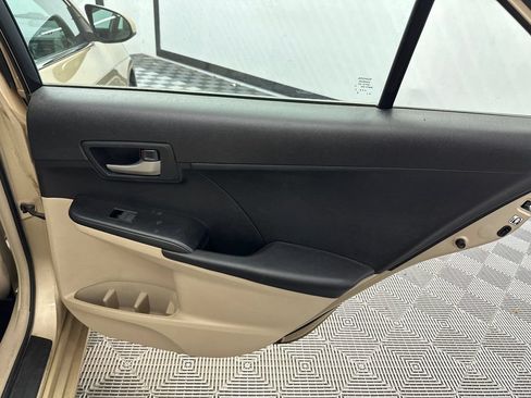 Used 2012 Toyota Camry LE FWD image 13