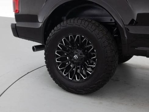 Used 2018 Ford F150 Platinum w/ Equipment Group 701A Luxury AWD/4WD image 21