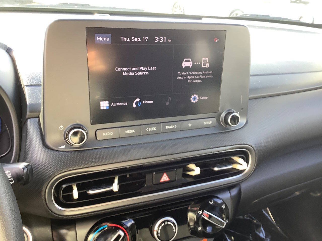 Used 2022 Hyundai Kona SEL AWD/4WD image 35