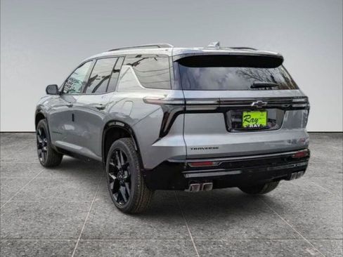 New 2026 Chevrolet Traverse RS w/ LPO, Floor Liner Package FWD image 8