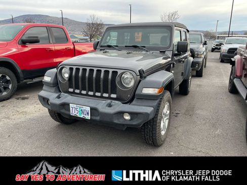 Used 2018 Jeep Wrangler Unlimited Sport S image 1