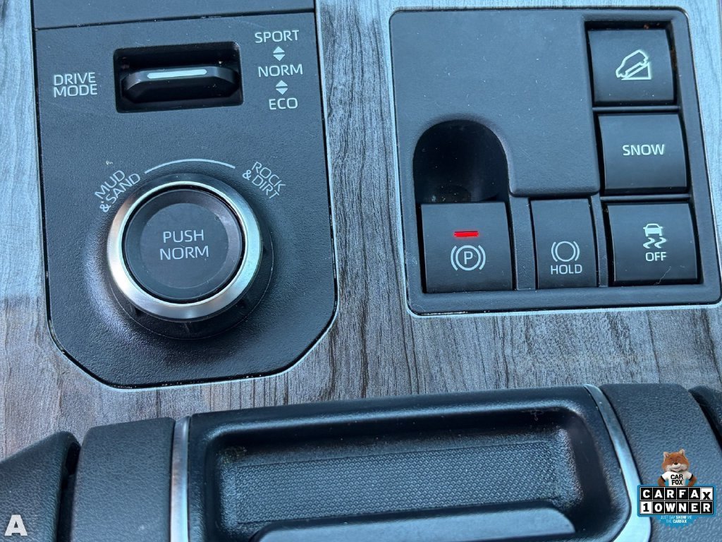 Used 2025 Toyota Highlander Platinum AWD/4WD image 29