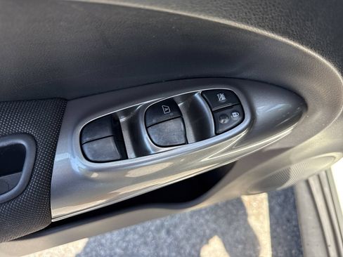 Used 2012 Nissan Juke SL AWD/4WD image 15