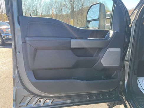 New 2026 Ford F250 Lariat w/ Black Appearance Package AWD/4WD image 17