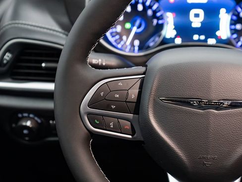 New 2026 Chrysler Pacifica Select FWD image 15