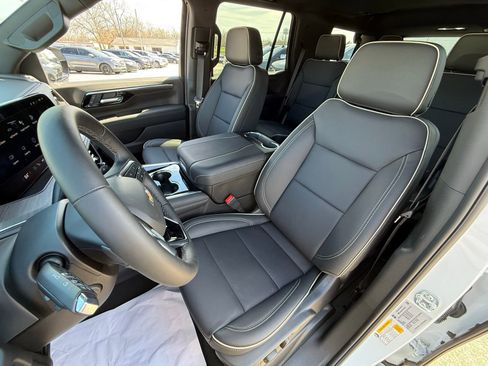 New 2026 Chevrolet Tahoe Premier w/ Sun And Tow Package AWD/4WD image 16