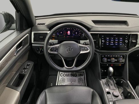 Used 2022 Volkswagen Atlas Cross Sport SE AWD/4WD image 14