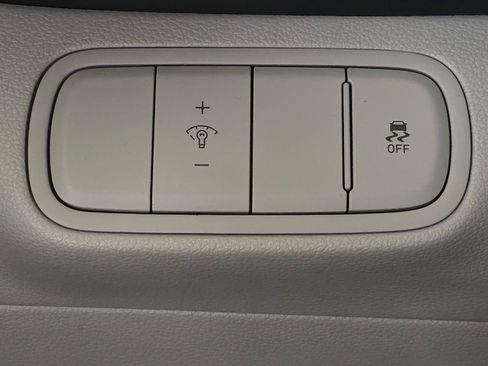 Certified 2023 Hyundai Venue SEL FWD image 32