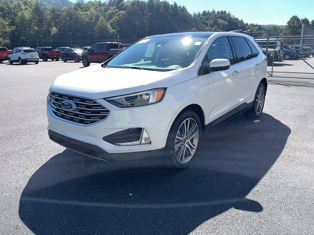 Certified 2023 Ford Edge Titanium AWD/4WD image 2