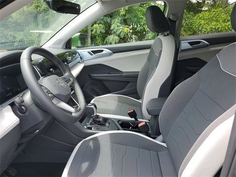New 2025 Volkswagen Taos SE image 16