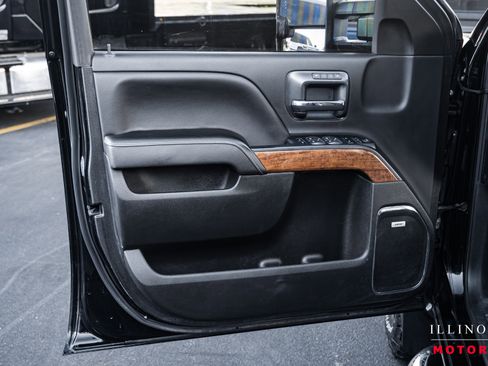 Used 2019 Chevrolet Silverado 3500 High Country w/ Duramax Plus Package image 15