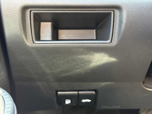 Certified 2025 Nissan Versa SV w/ Trunk Package FWD image 19