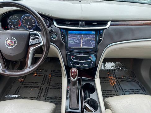 Used 2013 Cadillac XTS Platinum AWD/4WD image 31