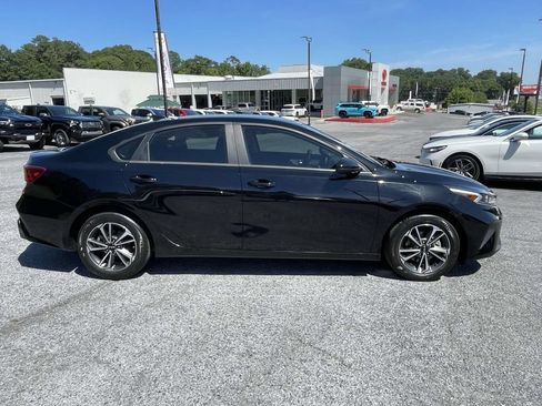 Used 2024 Kia Forte LXS FWD image 2