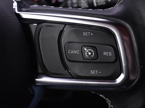 Used 2018 Jeep Wrangler Unlimited Rubicon AWD/4WD image 35