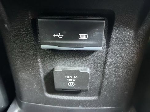 Used 2018 Jeep Wrangler Unlimited Rubicon w/ Dual Top Group AWD/4WD image 14