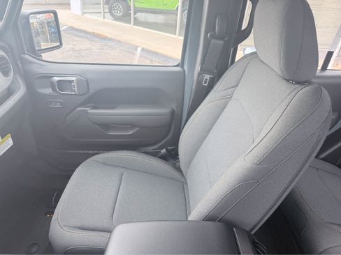 New 2026 Jeep Gladiator Sport image 29