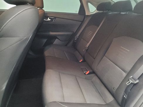 Used 2019 Kia Forte S image 18