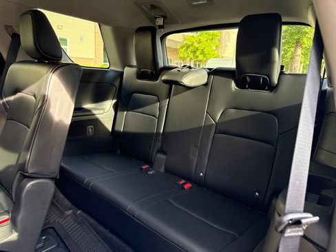 Used 2023 Nissan Pathfinder SL AWD/4WD image 24