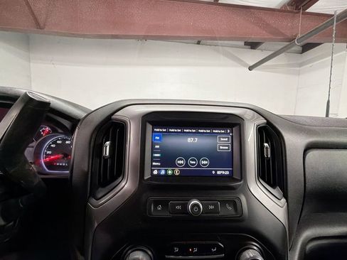 Used 2021 Chevrolet Silverado 2500 Custom w/ Custom Value Package image 13