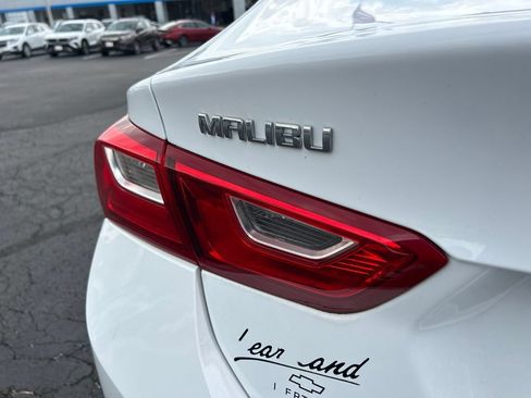 Used 2023 Chevrolet Malibu LS FWD image 12