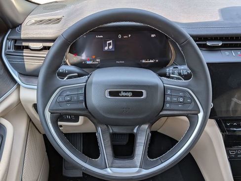 New 2026 Jeep Grand Cherokee Limited AWD/4WD image 19