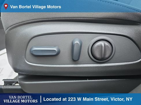 Used 2022 Chevrolet TrailBlazer LT w/ Driver Confidence Package image 12