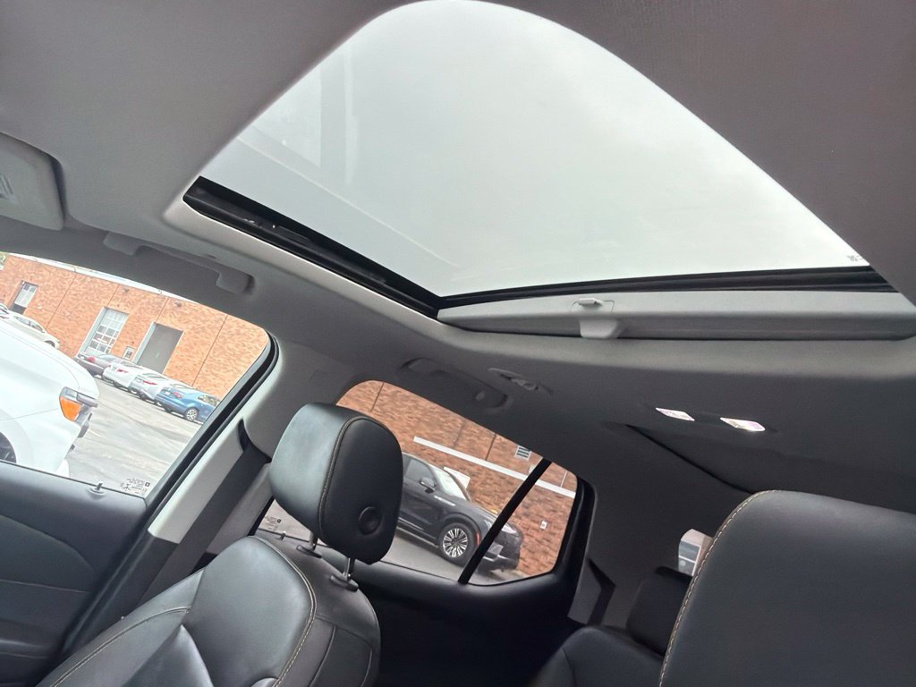 Used 2021 Chevrolet Traverse Premier w/ Redline Edition FWD image 10