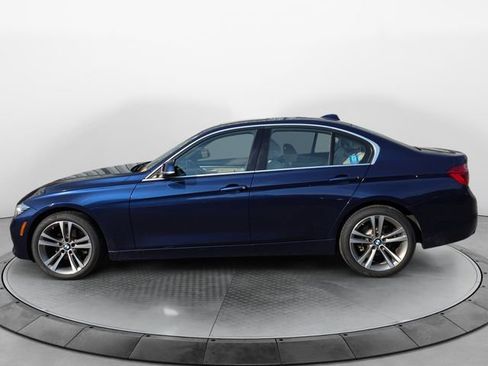 Used 2017 BMW 330i xDrive Sedan AWD/4WD image 2