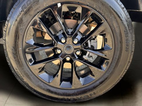 Used 2024 Jeep Wrangler Sahara image 12