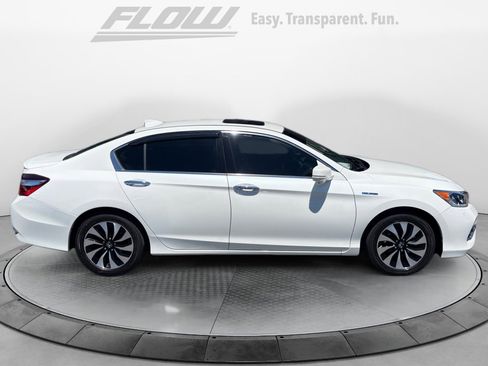 Used 2017 Honda Accord EX-L image 10