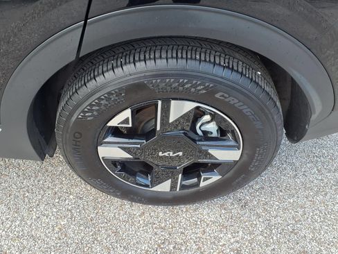Used 2026 Kia Sportage LX FWD image 25