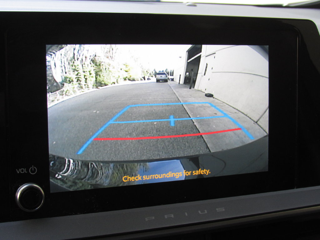 Used 2025 Toyota Prius FWD image 30
