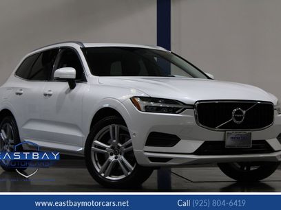 Used 2018 Volvo XC60 T6 Momentum w/ Convenience Package