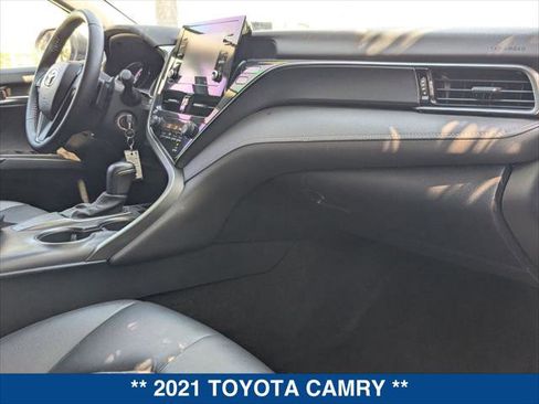 Used 2021 Toyota Camry SE w/ Carpet Mat Package (TMS) image 23