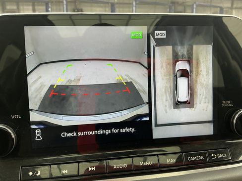 Used 2021 Nissan Rogue SL w/ Premium Package image 7