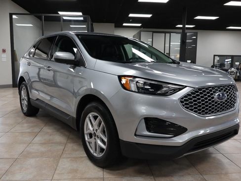 Used 2024 Ford Edge SEL AWD/4WD image 7