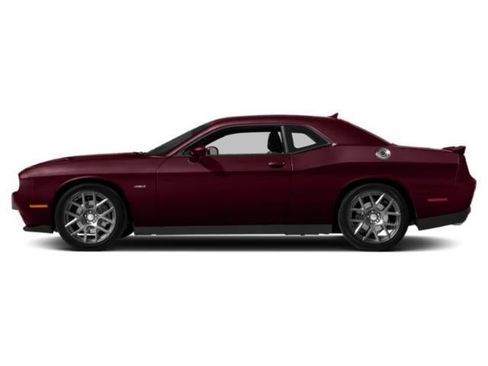 Used 2018 Dodge Challenger R/T w/ Driver Convenience Group RWD image 2