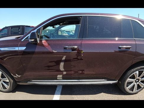 Used 2025 Cadillac Escalade IQ Luxury 2 AWD/4WD image 2