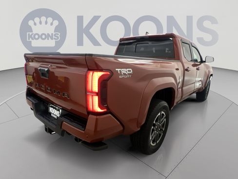 Used 2025 Toyota Tacoma TRD Sport w/ TRD Sport Upgrade Package AWD/4WD image 8