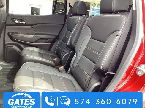 Used 2023 GMC Acadia Denali w/ Denali Ultimate Package AWD/4WD image 16
