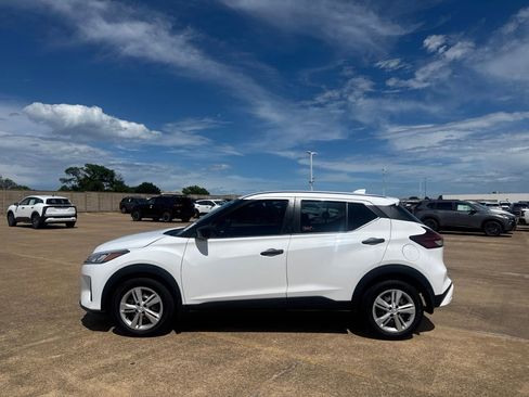Certified 2024 Nissan Kicks S FWD image 12