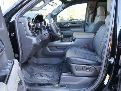 Certified 2025 Chevrolet Silverado 1500 ZR2 w/ Technology Package AWD/4WD image 15